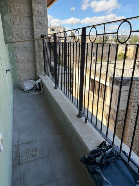 דירה למכירה בירושלים (תיווך) — 4