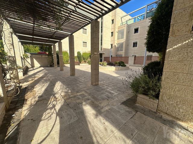 דירת גן למכירה בירושלים (תיווך) — 2