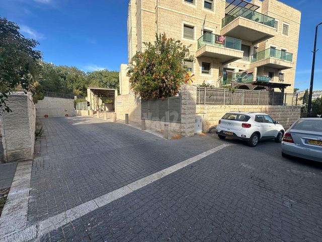 דירת גן למכירה בירושלים (תיווך) — 4