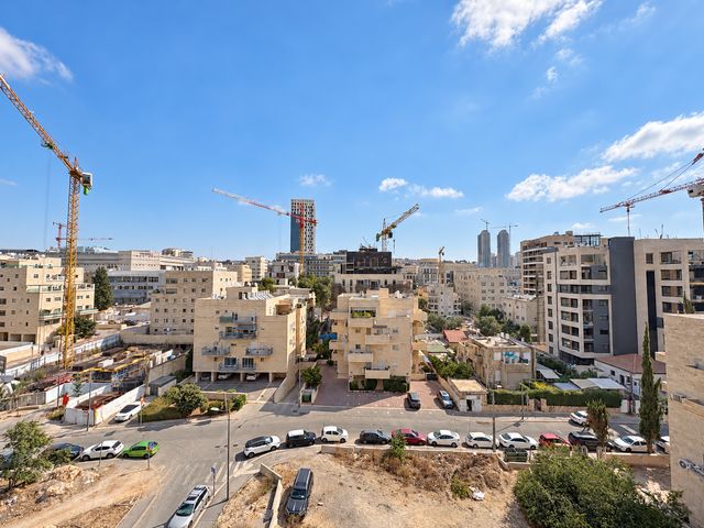 דירה למכירה בירושלים (תיווך) — 2