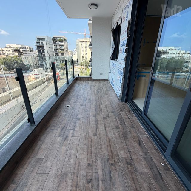 בן סרוק 