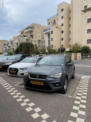 מודעת רכב סיאט ארונה