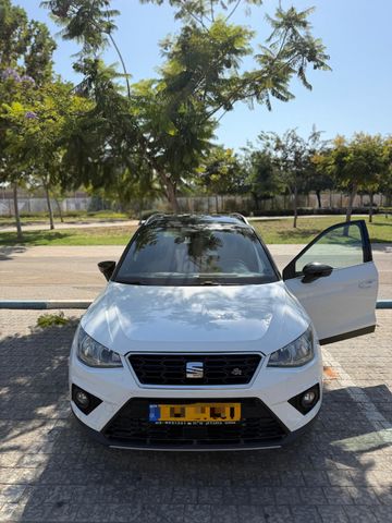 מודעת רכב סיאט ארונה