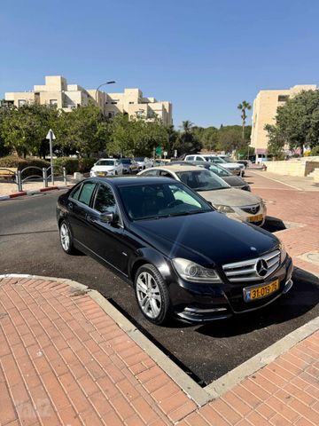 מודעת רכב מרצדס-בנץ C-class