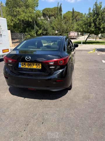 מודעת רכב מאזדה 3