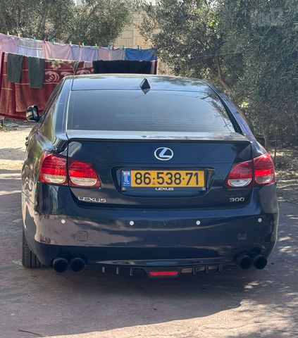 מודעת רכב לקסוס GS