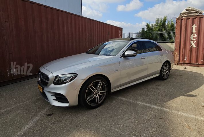 מודעת רכב מרצדס-בנץ E-class