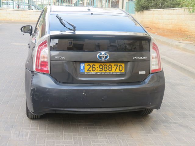 מודעת רכב טויוטה פריוס