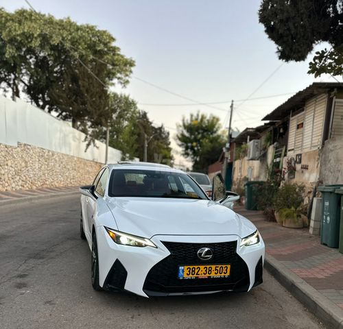 מודעת רכב לקסוס IS