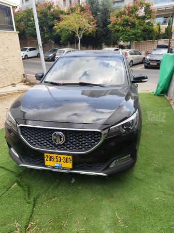 מודעת רכב אם ג'י ZS