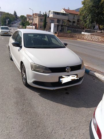 מודעת רכב פולקסווגן ג'טה 