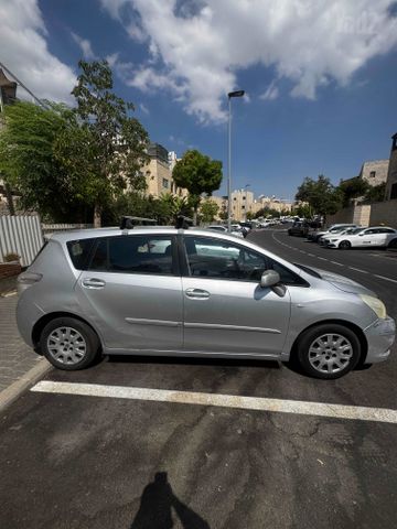 מודעת רכב טויוטה ורסו