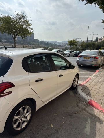 מודעת רכב פיג'ו 208