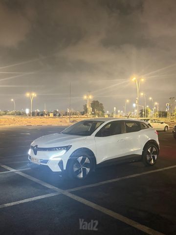 מודעת רכב רנו מגאן E-Tech