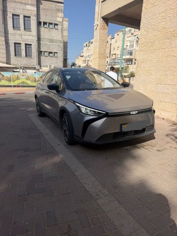 מודעת רכב ג׳ילי Geometry C