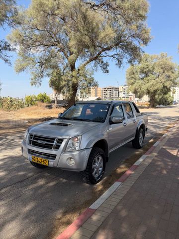 מודעת רכב איסוזו די-מקס