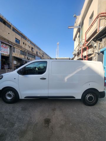 מודעת רכב סיטרואן ג'אמפי