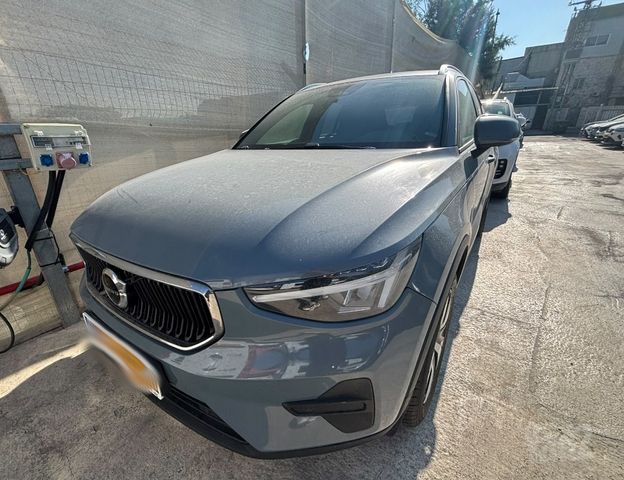 מודעת רכב וולוו XC40