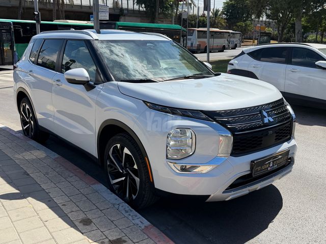 מודעת רכב מיצובישי אאוטלנדר 2
