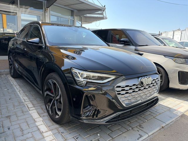 מודעת רכב אאודי Q8 e-tron