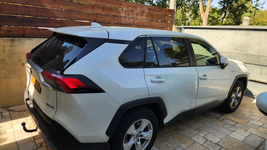 מודעת רכב טויוטה RAV4