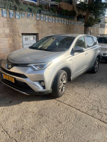 מודעת רכב טויוטה RAV4