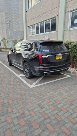 מודעת רכב קאדילק XT6