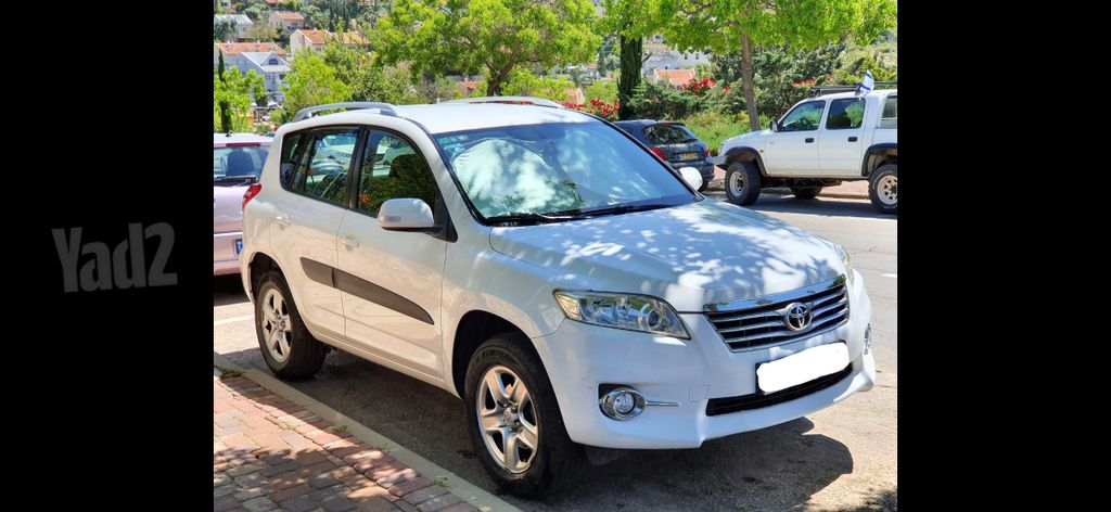 מודעת רכב טויוטה RAV4