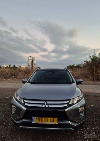 מודעת רכב מיצובישי אקליפס קרוס