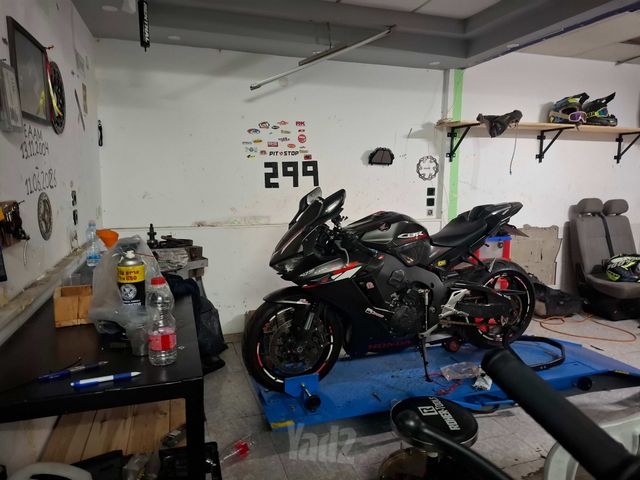 מודעת רכב הונדה CBR1000RR