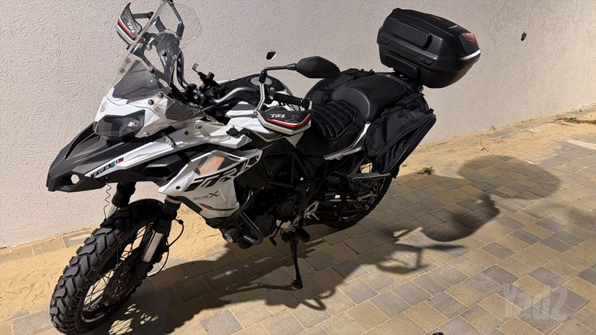מודעת רכב בנלי TRK502X