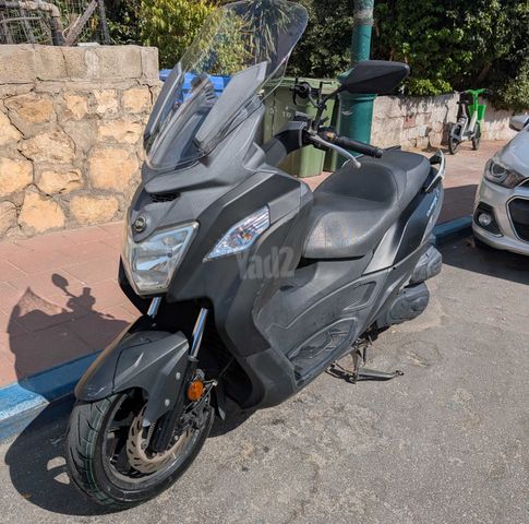 מודעת רכב סאן יאנג ג'וי-מקס Z-250