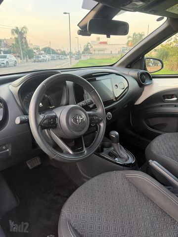 מודעת רכב טויוטה אייגו X 1