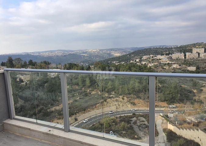 גג/ פנטהאוז להשכרה בירושלים