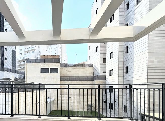 דירה למכירה בירושלים (תיווך) — 5