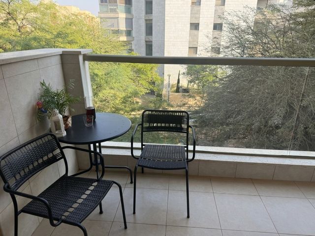 עוזי נרקיס 