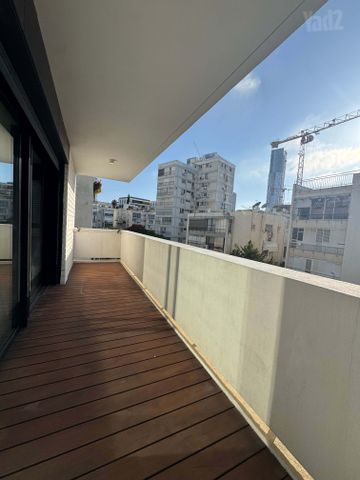 דירה להשכרה בתל אביב יפו (תיווך) — 2