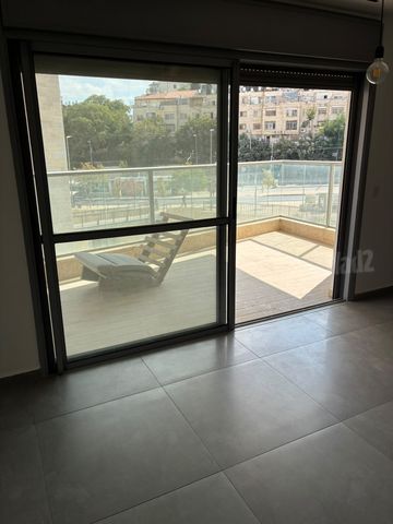 דירה להשכרה בירושלים (תיווך) — 3