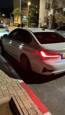 מודעת רכב ב מ וו סדרה 3