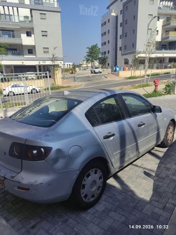 מודעת רכב מאזדה 3