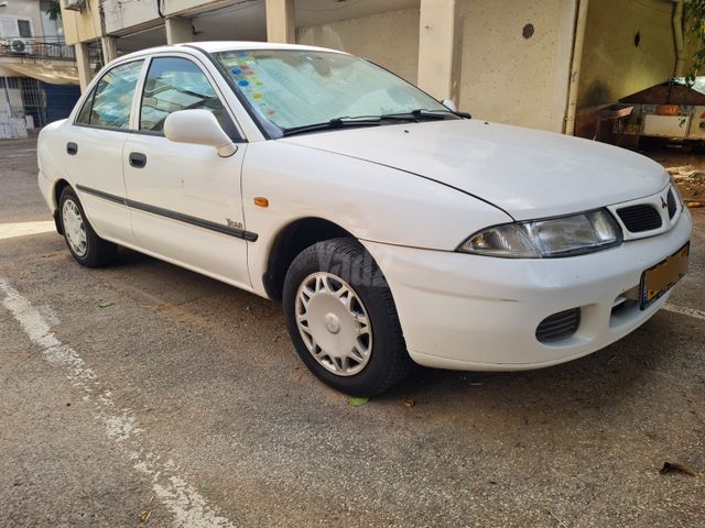 מודעת רכב מיצובישי כריזמה