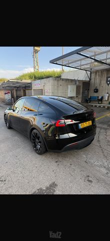 מודעת רכב טסלה מודל Y