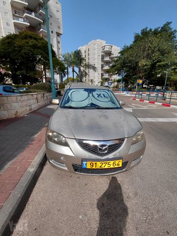 מודעת רכב מאזדה 3