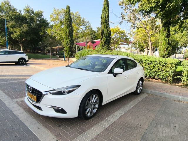מודעת רכב מאזדה 3