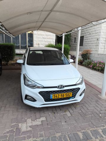 מודעת רכב יונדאי i20