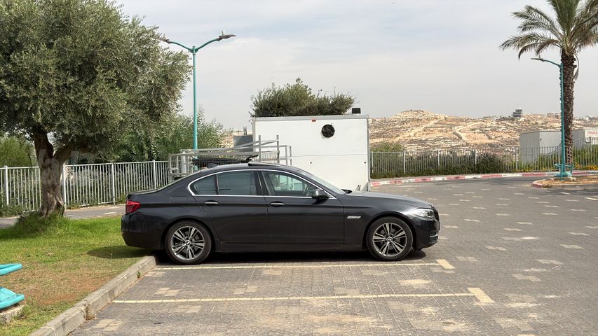 מודעת רכב ב מ וו סדרה 5
