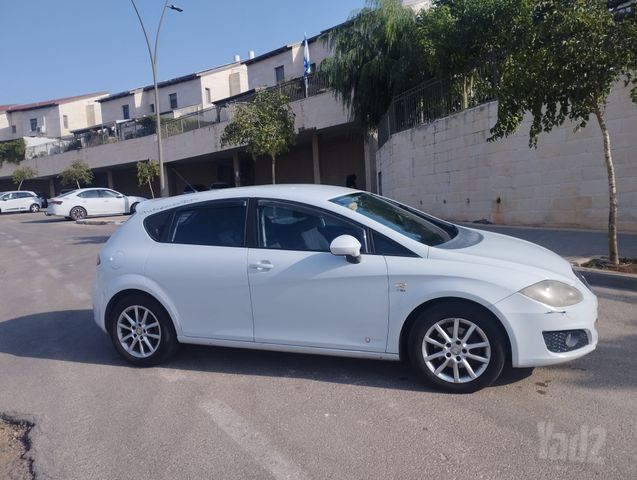מודעת רכב סיאט לאון