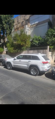 מודעת רכב ג'יפ גרנד צ'ירוקי