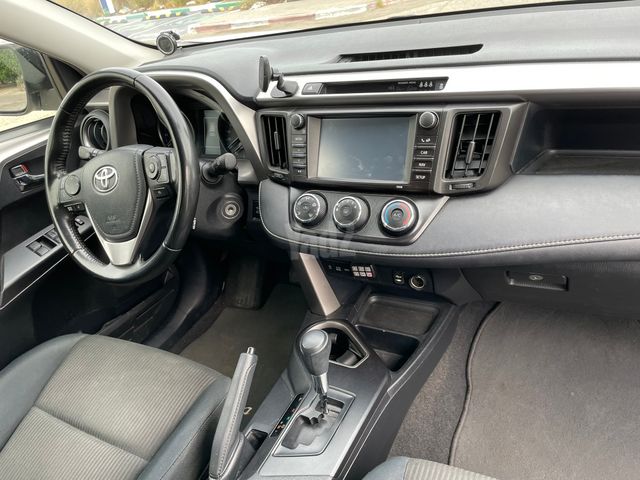 מודעת רכב טויוטה RAV4