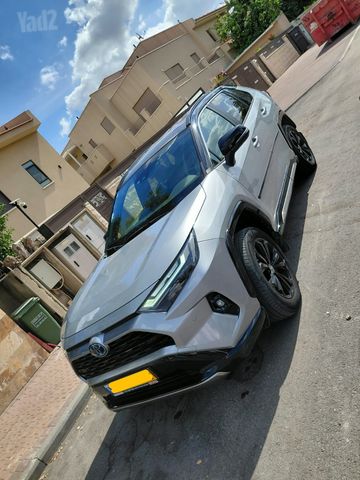 מודעת רכב טויוטה RAV4